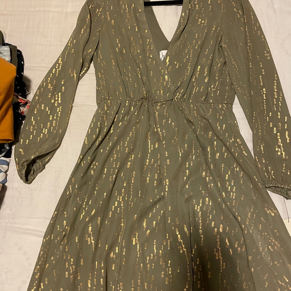 Dress - Picture 2 of 3